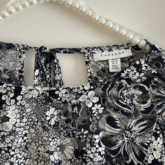 Topshop Navy Floral Blouse w Sheer Fabric, Open Back, and flutter sleeves - Picture 3 of 5